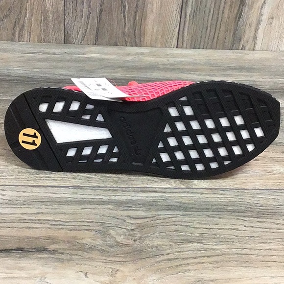 NEW Adidas Deerupt Runner Turbo Core - Picture 6 of 6